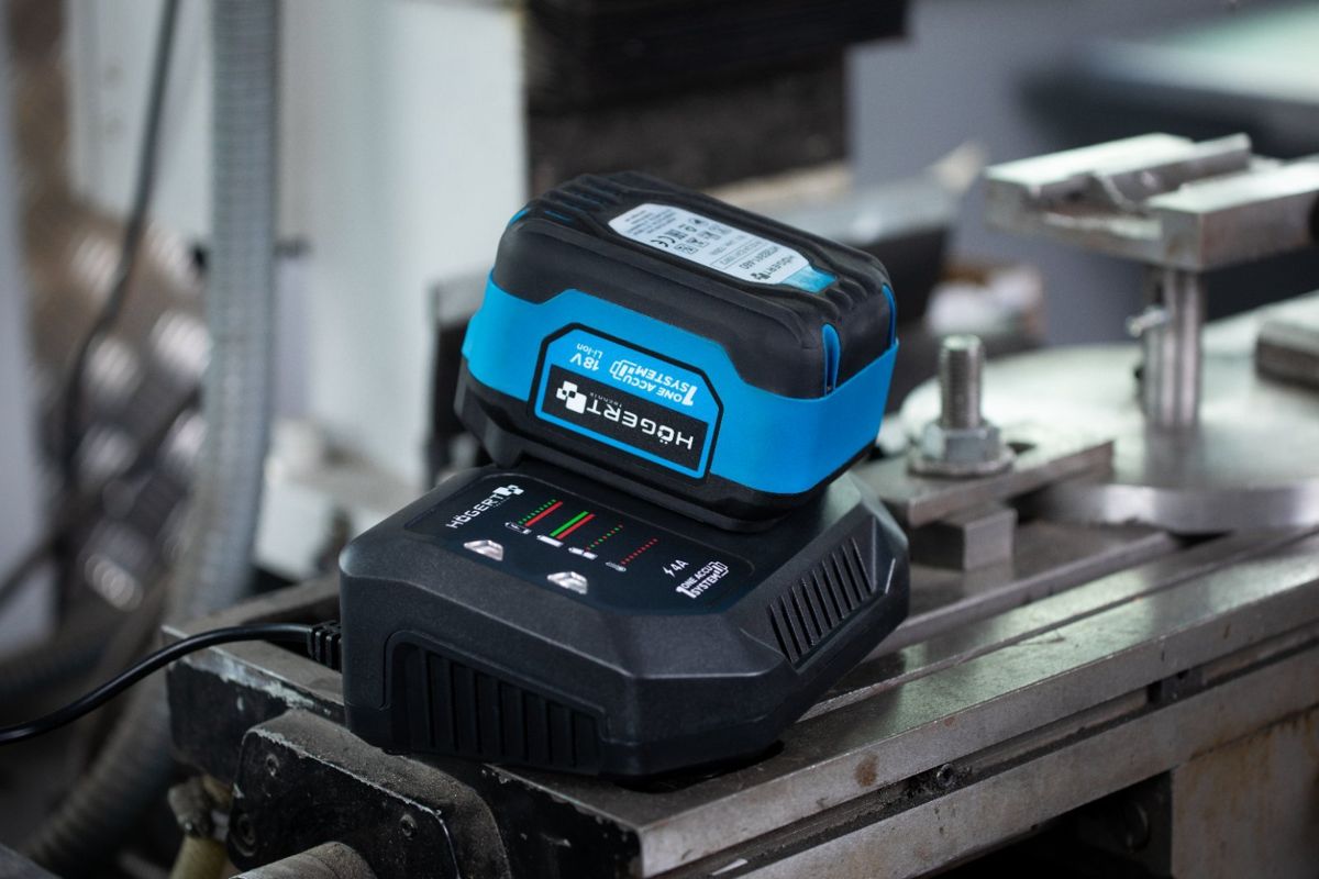 Incarcator rapid 6A 18V