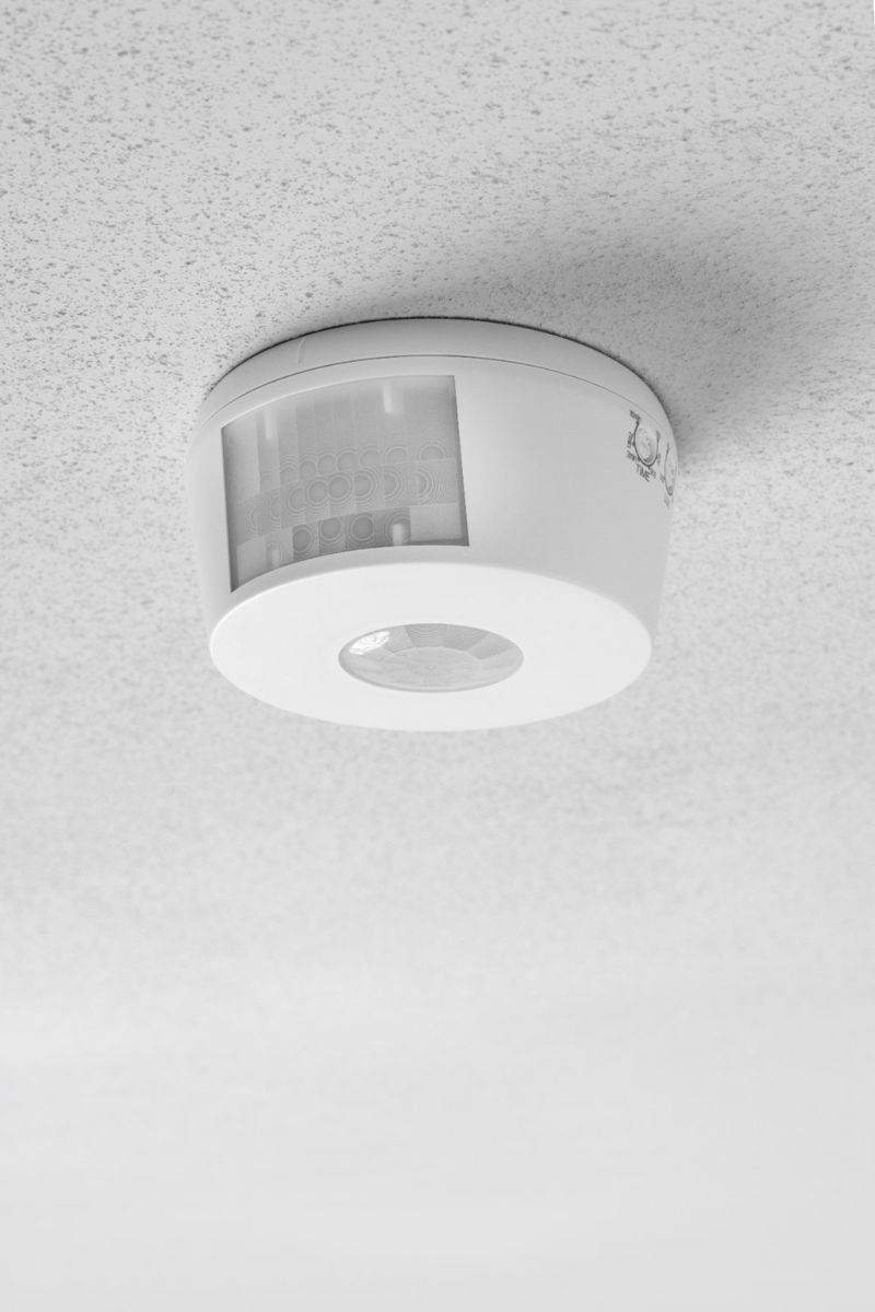 Senzor miscare CR-21 max.2000W AC220-240V 360° max. 30m IP20