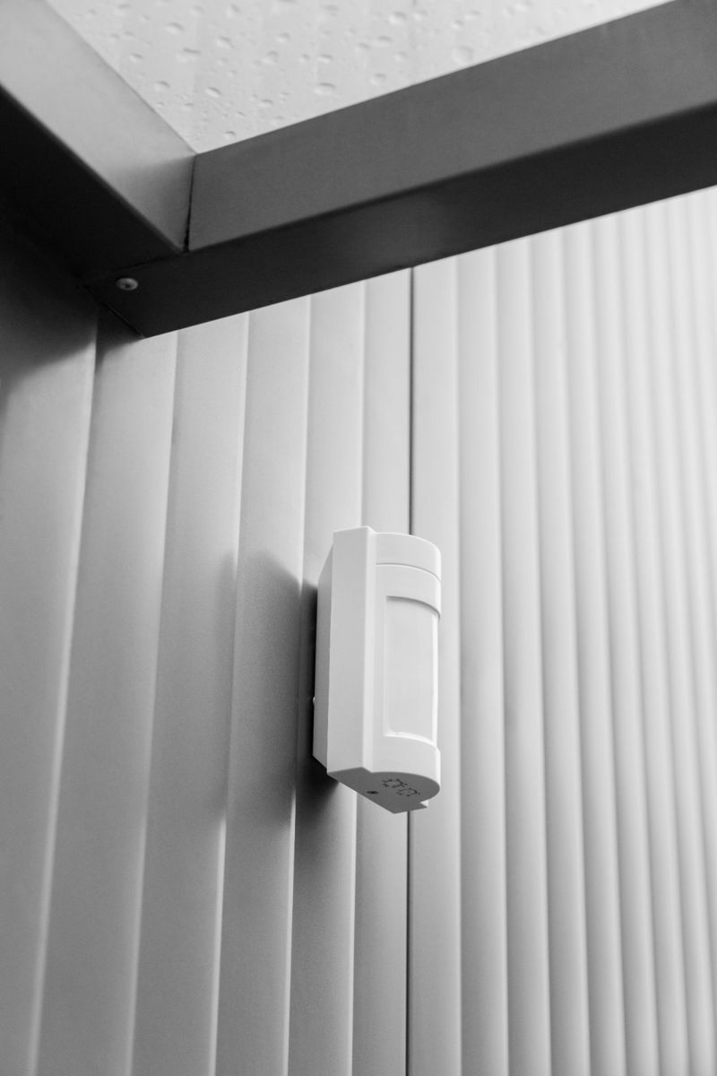 Senzor miscare CR-23 PET max.1200W AC220-240V 120° max. 12m IP65